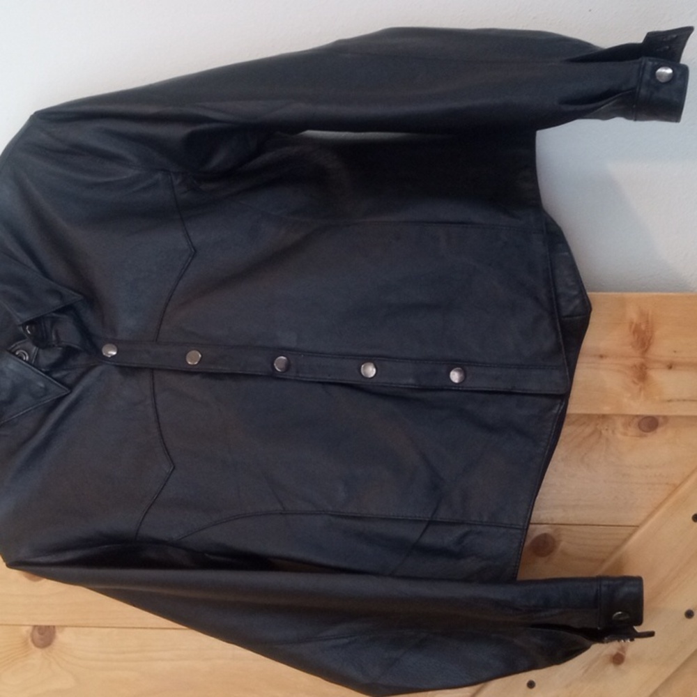 Gorgeous black leather jacket